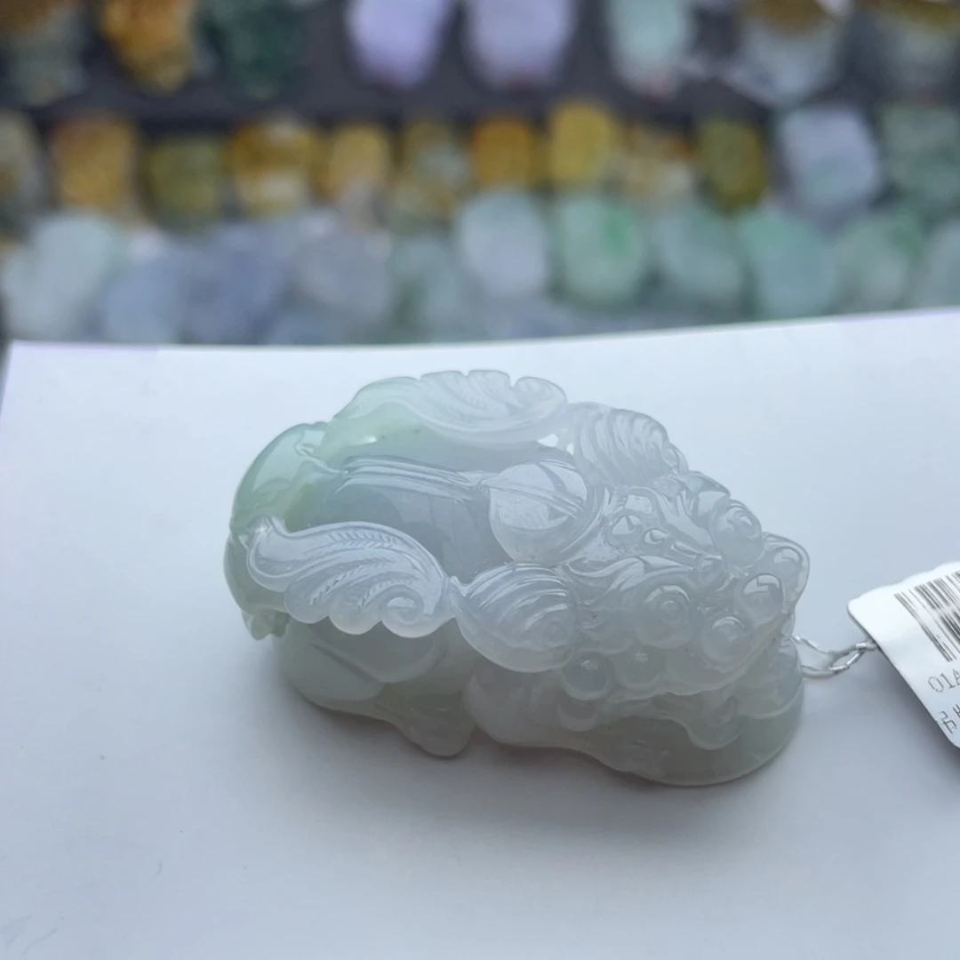 翡翠颈饰未镶嵌貔貅