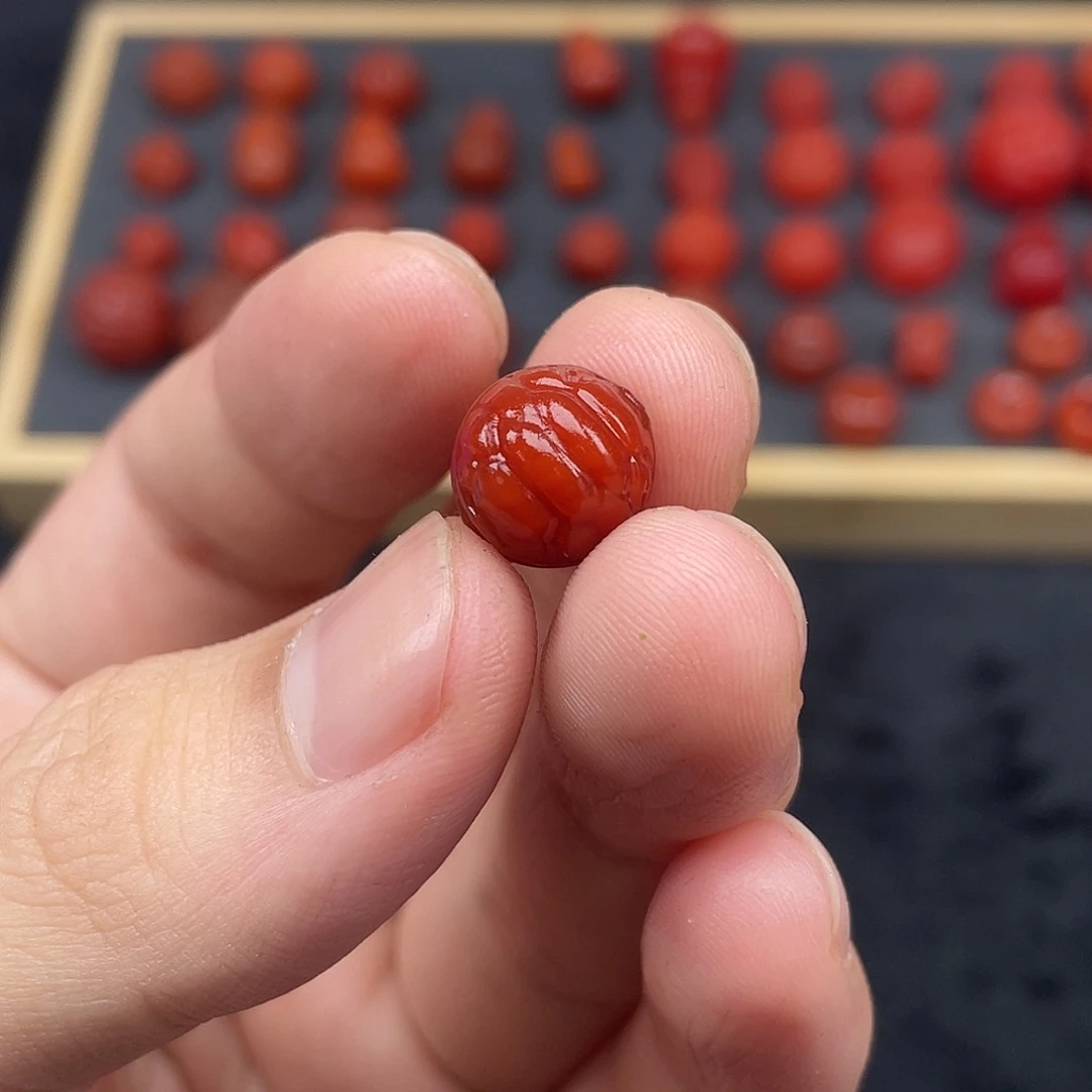 南红玛瑙16号牛血红卡10+富甲未镶嵌