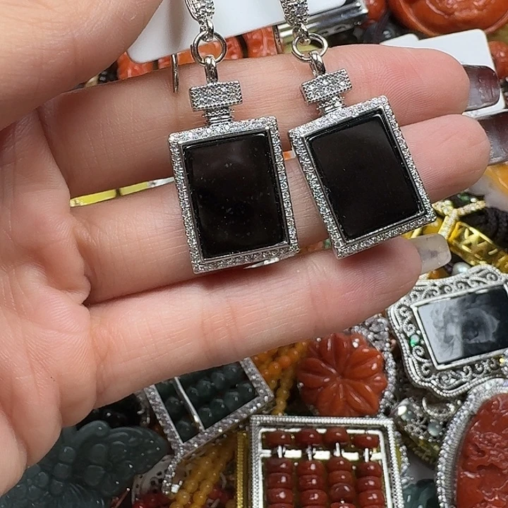 翡翠9K金镶嵌颈饰翡翠