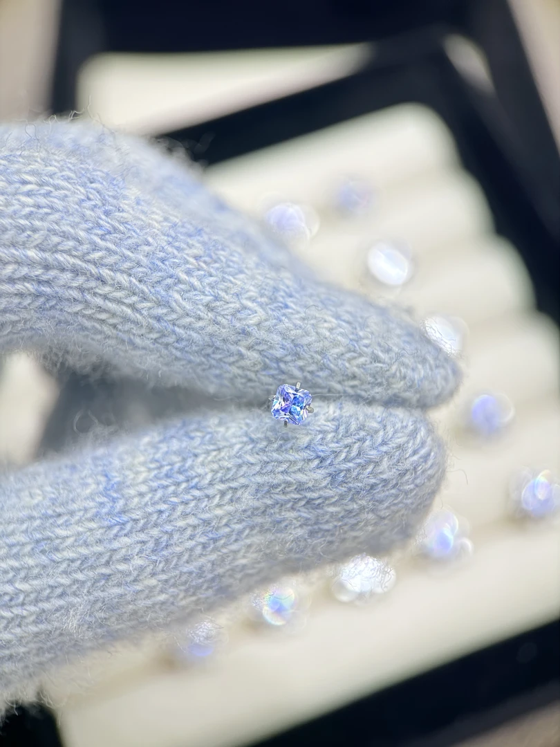 钛钢锆石耳饰 A469 双色渐变方糖锆石4mm耳骨钉耳钉耳蜗钉