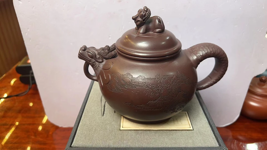 DT731祥瑞吉兽家藏老紫泥[琦]精工全手紫砂壶