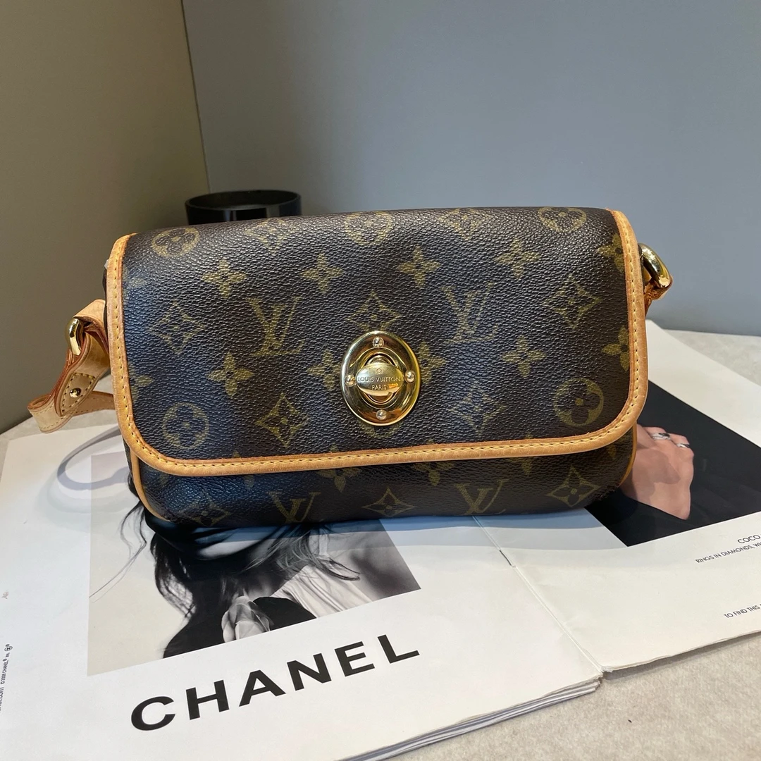 95新 LouisVuitton/路易威登 中古小金豆腋下包