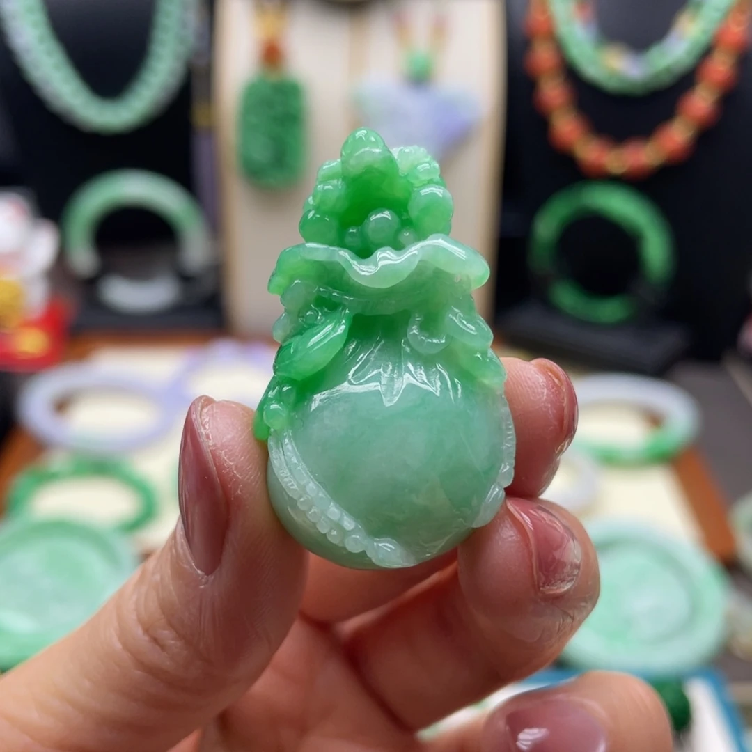 翡翠未镶嵌颈饰翡翠钱袋子