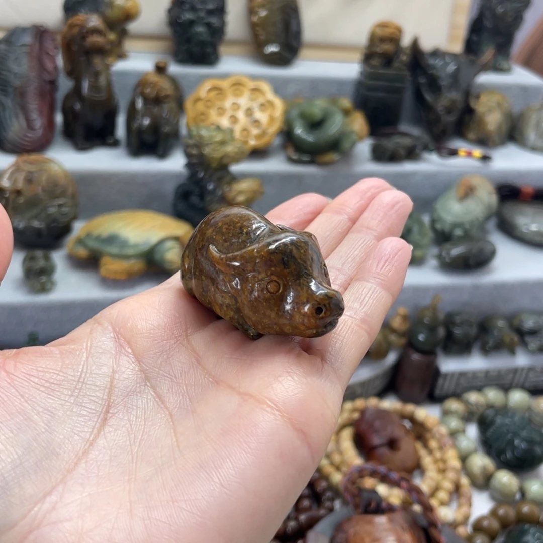 岫岩河磨玉（透闪石质玉）未镶嵌把件