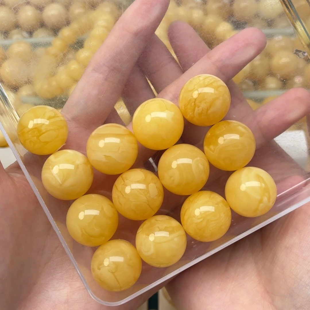 ****极未镶嵌蜜蜡裸石17手串