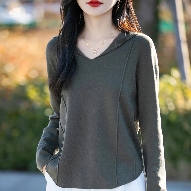 新款精纺V领连帽时尚洋气显瘦百搭纯色卫衣羊毛帽衫长袖女