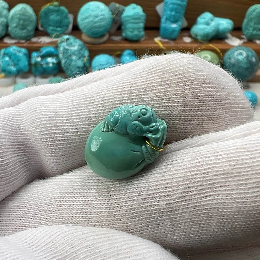 绿松石配饰未镶嵌