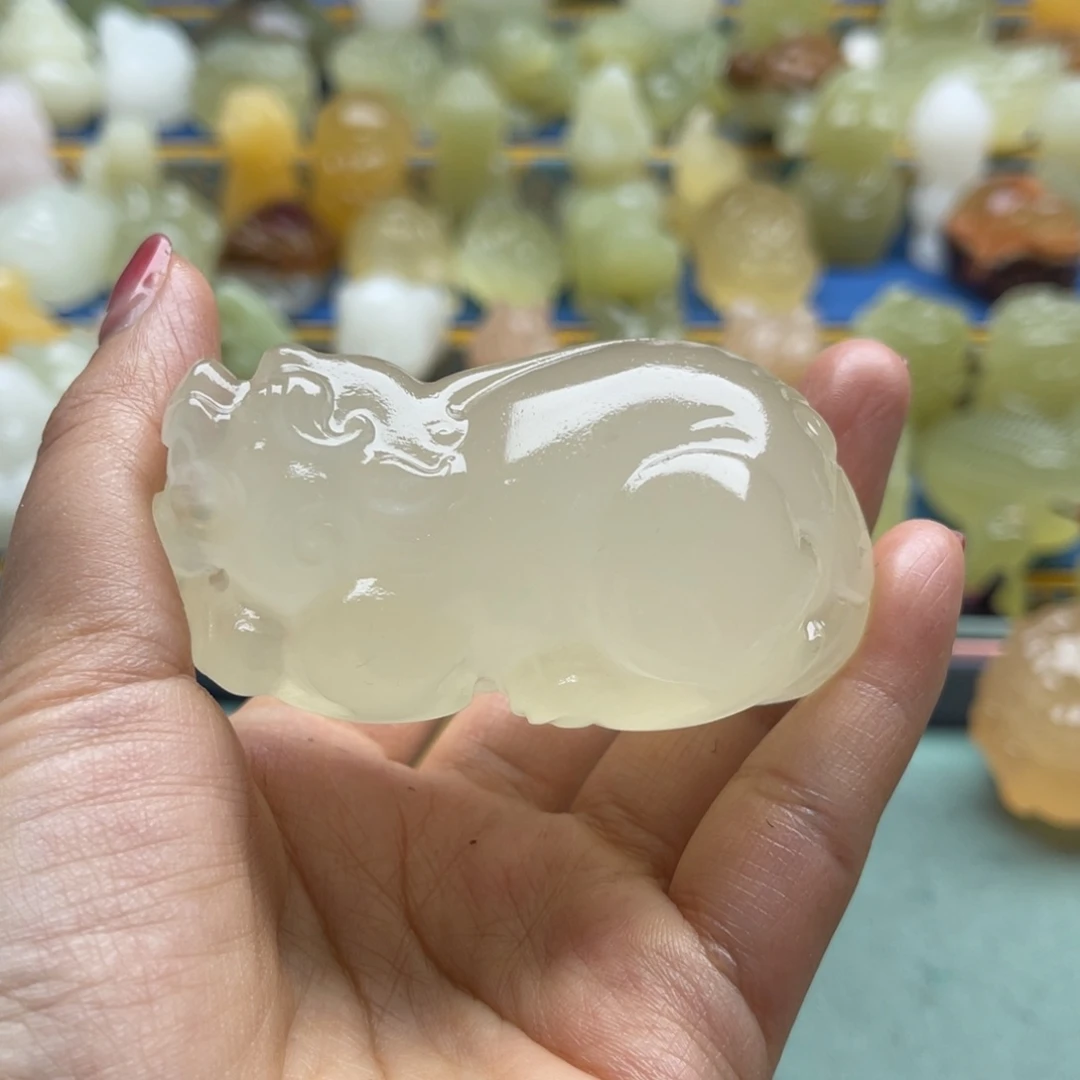 云***6天然雕刻桌面小摆件