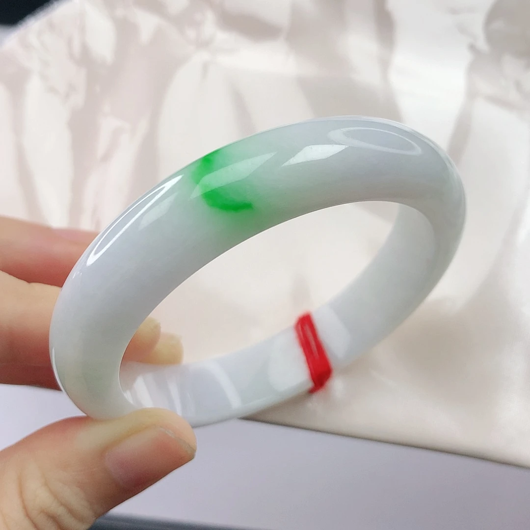 翡翠手镯未镶嵌翡翠049