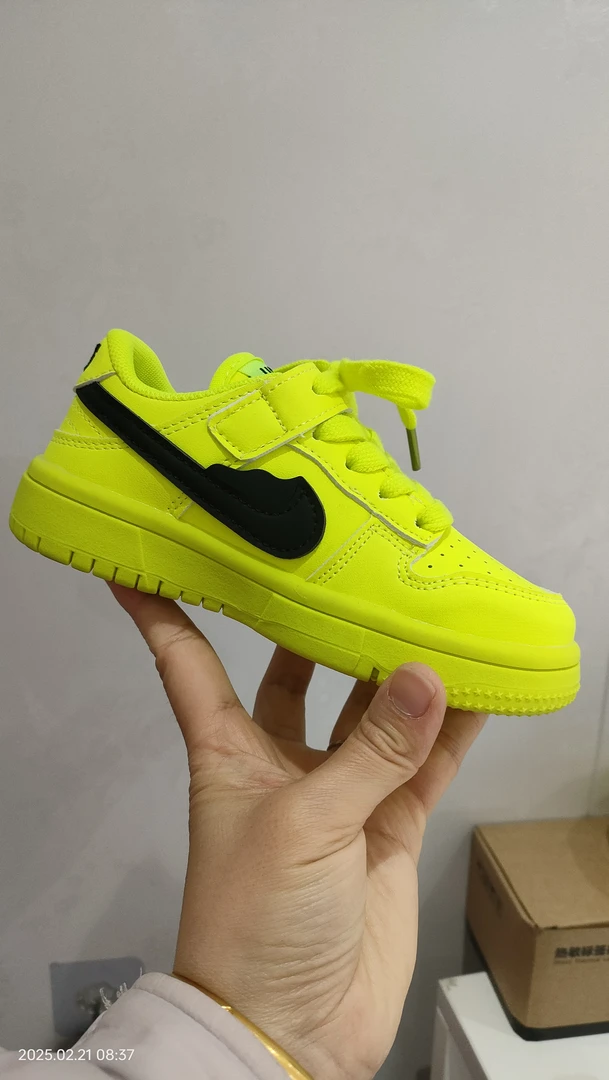 2025新款儿童运动鞋男女童休闲马卡龙板鞋软底跑步鞋