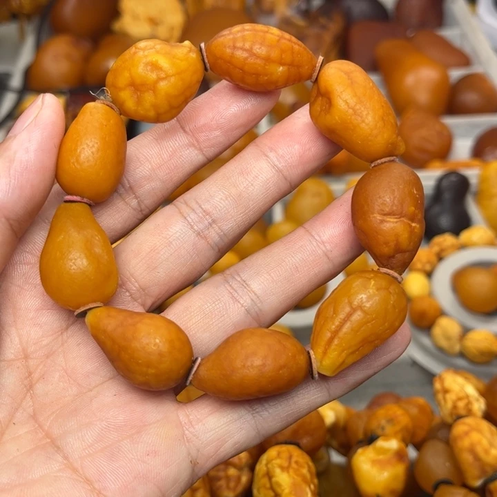 琥珀未镶嵌裸石天然蜜蜡手串