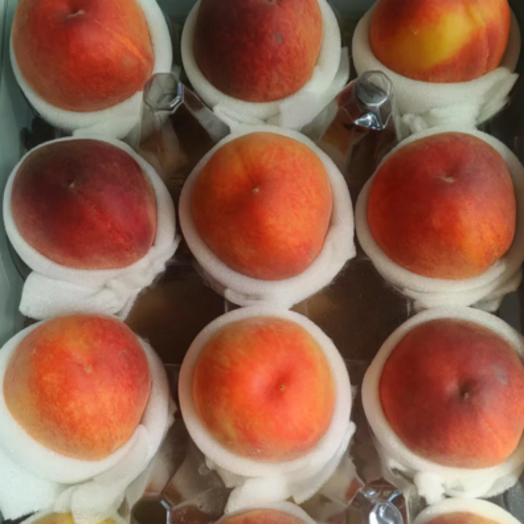 胭脂雪水蜜桃礼盒5.5斤云南省