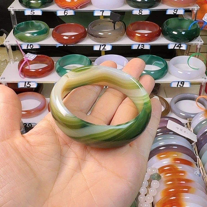 玛瑙/玉髓手镯未镶嵌