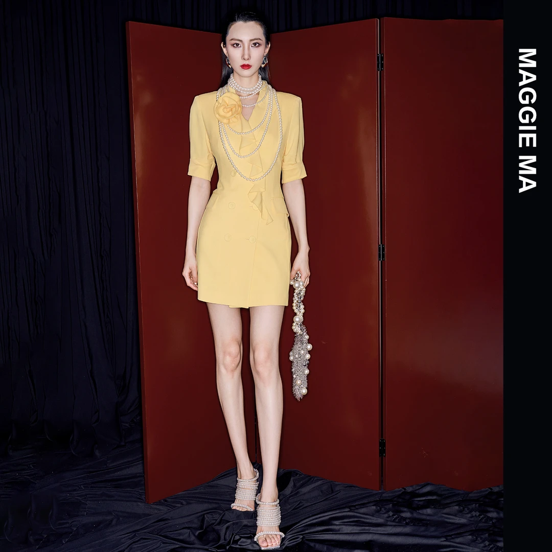 MAGGIE MA马婧设计师款清新黄色温柔玫瑰木耳边设计外套262C