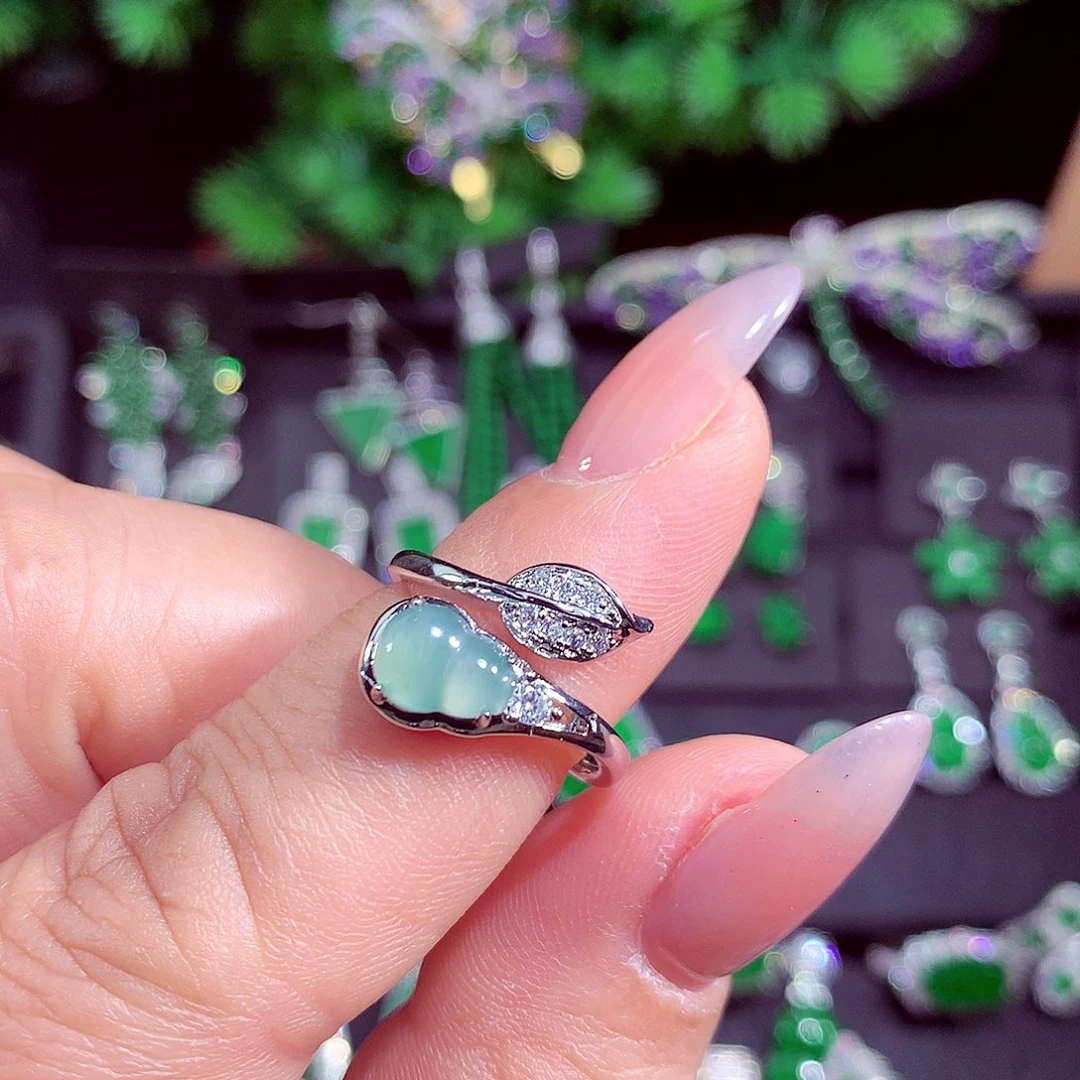 颈饰未镶嵌翡翠天然