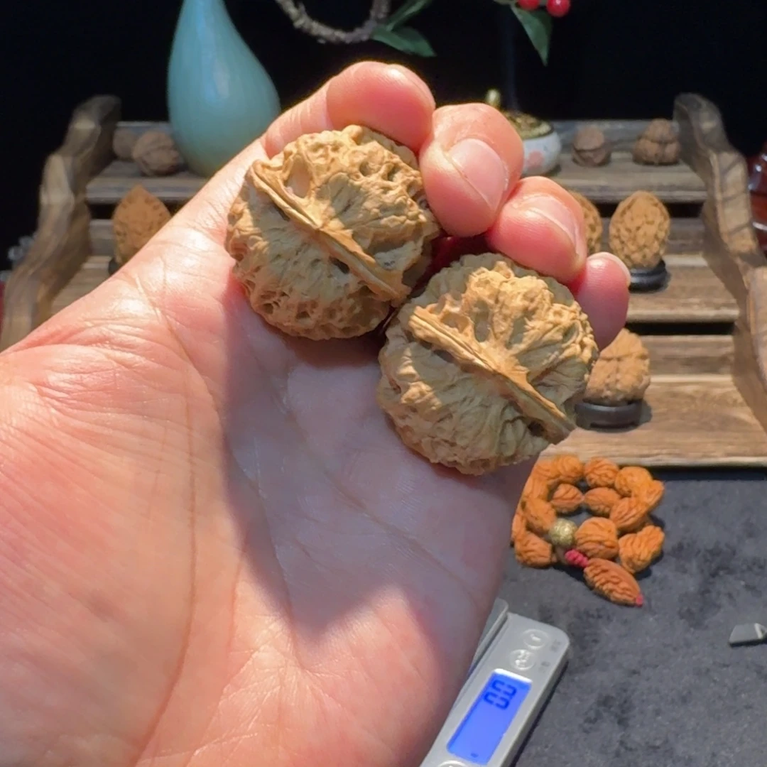 文玩核桃把件云南铁核桃42