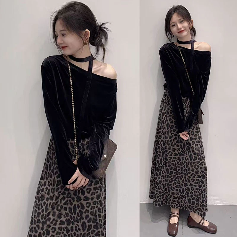 2025秋季新款百搭露肩挂脖丝绒长袖上衣女豹纹半身裙气质时尚套装