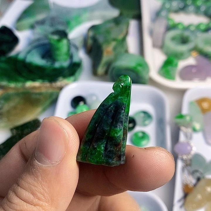 翡翠散珠天然翡翠A货挂件