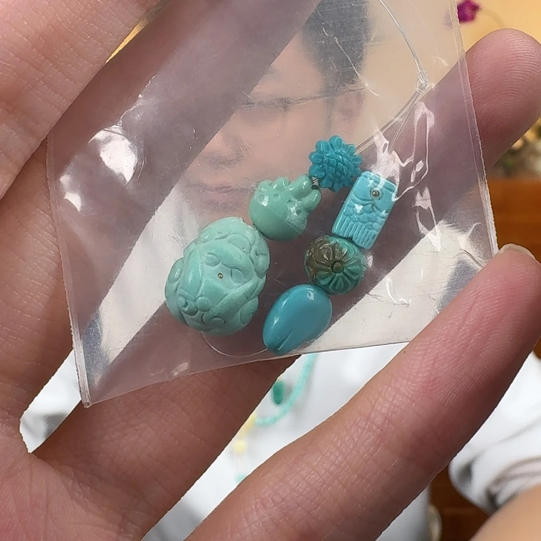 绿松石未镶嵌珠宝奇石