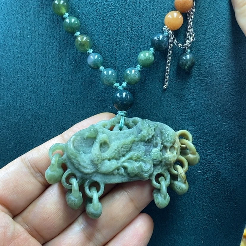 【闪购商品】蛇纹石玉未镶嵌吊坠