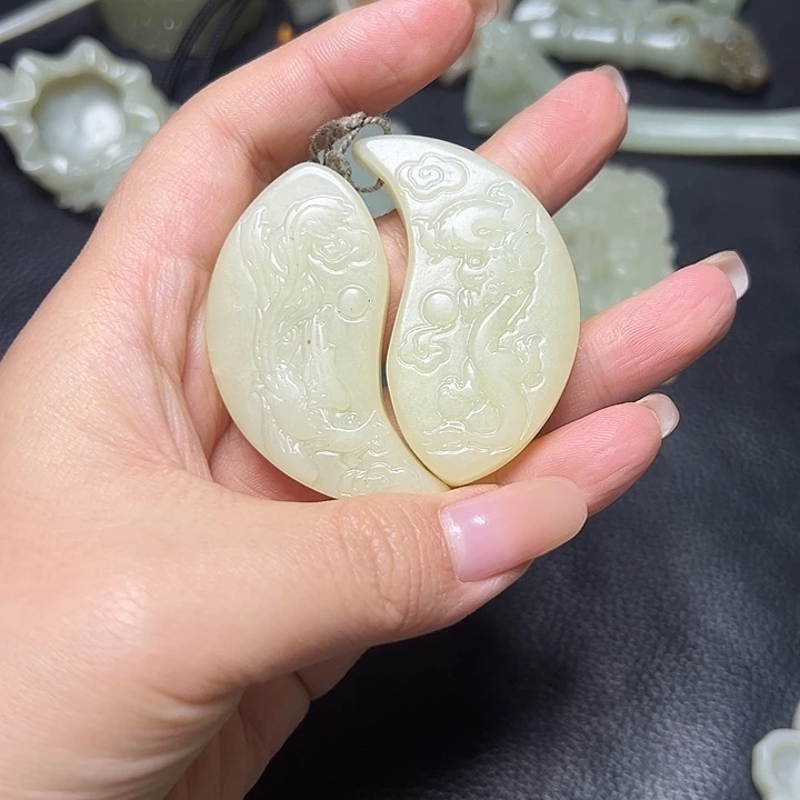 和田玉（糖玉）未镶嵌颈饰