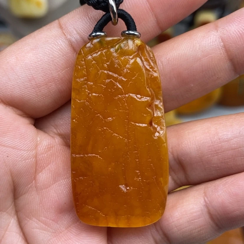 【闪购商品】琥珀颈饰未镶嵌