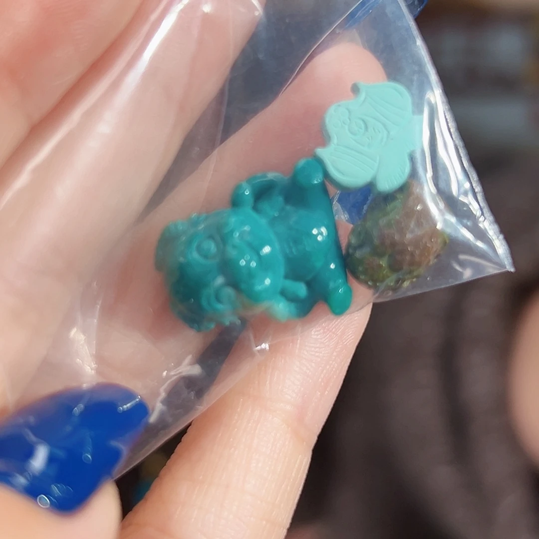 绿松石未镶嵌珠宝奇石