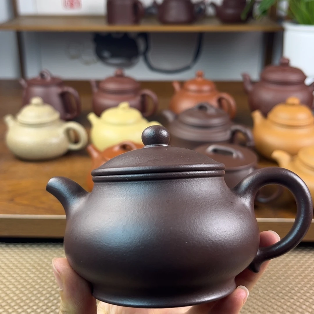 紫砂茶壶手工制作工艺精湛