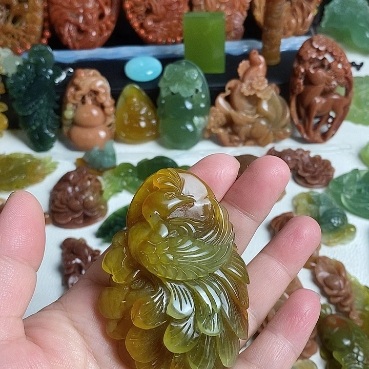 未镶嵌蛇纹石玉颈饰