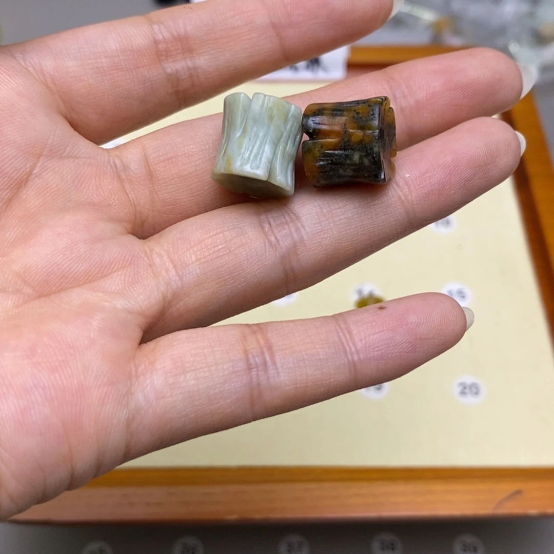 鳜***开蛇纹石玉未镶嵌配饰