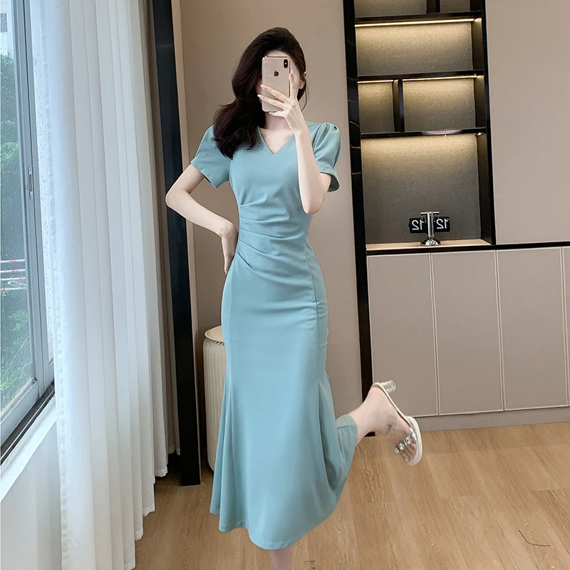 网红爆款时尚连衣裙2024夏季新款高级感V领泡泡袖显瘦鱼尾裙3613