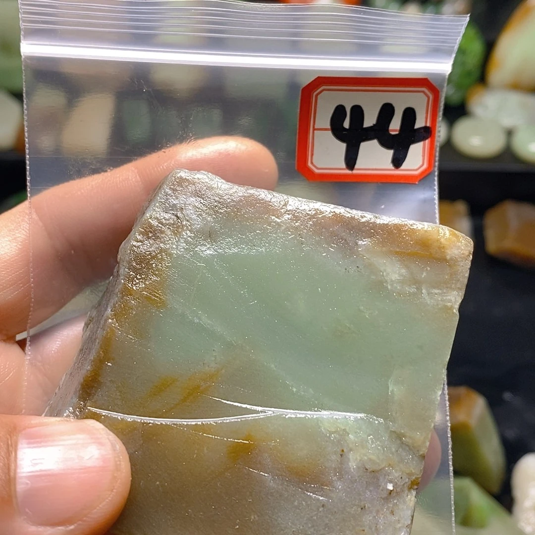 ᦦ****未镶嵌和田玉（糖玉）珠宝半成品