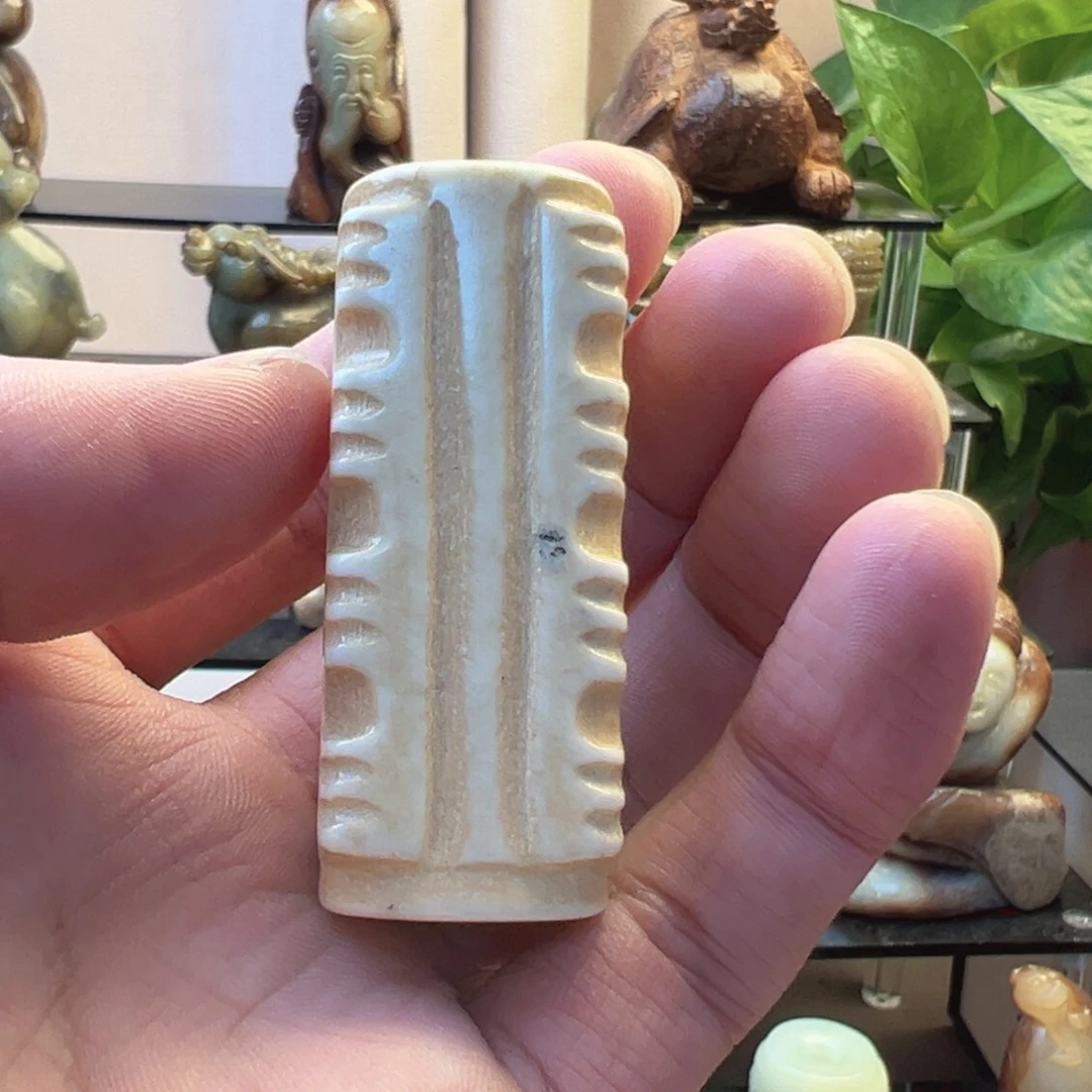 和田玉（糖玉）未镶嵌挂件