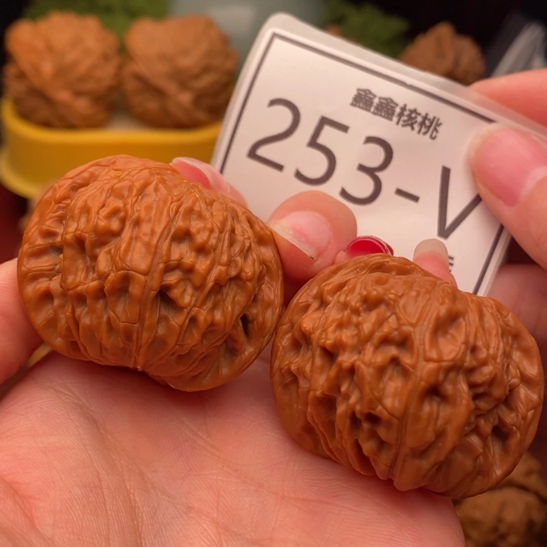 桃核把件正磨40……