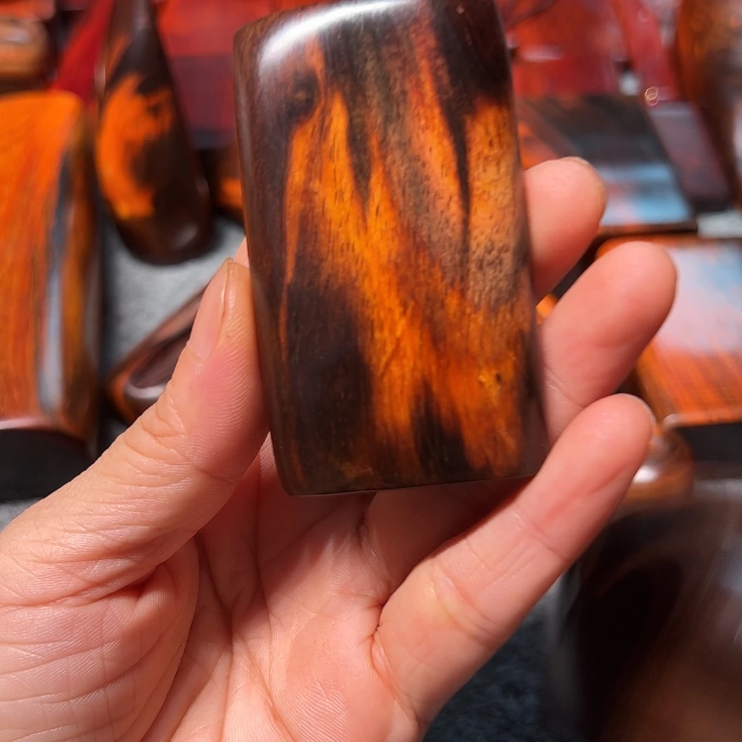 天***行交趾黄檀（大红酸枝）