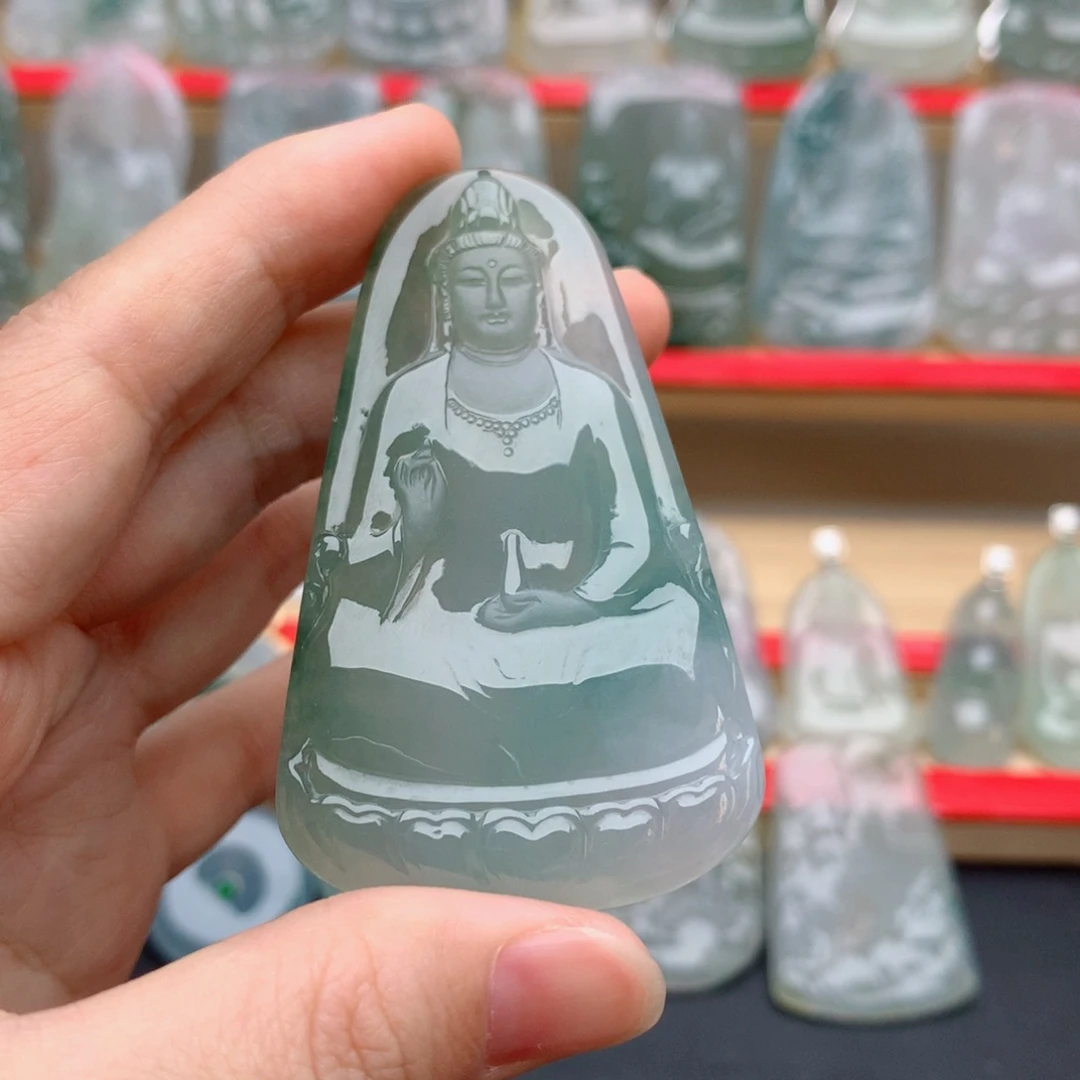 翡翠未镶嵌颈饰素衣