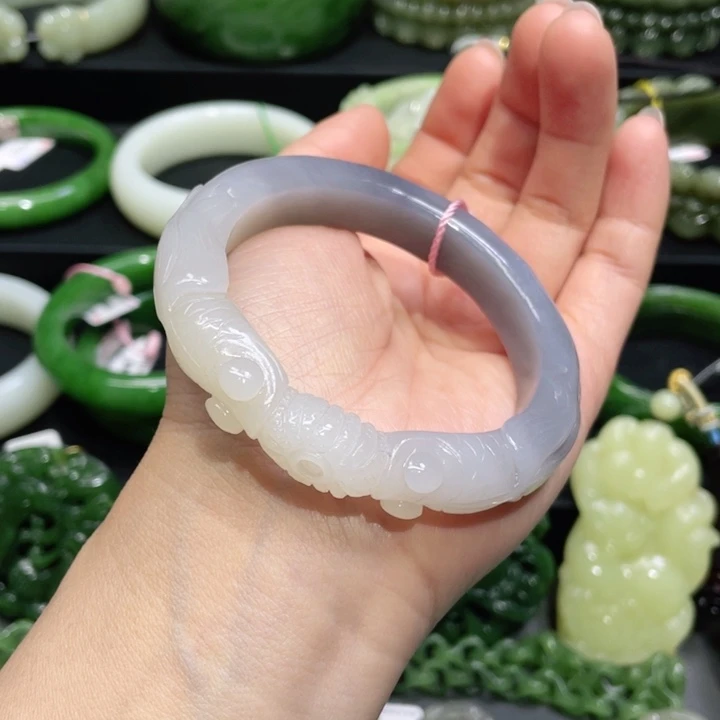 和田玉手镯54圈口 编号21未镶嵌