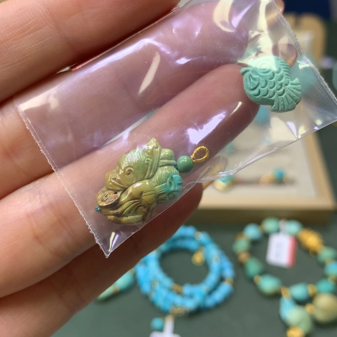 绿松石吊坠未镶嵌