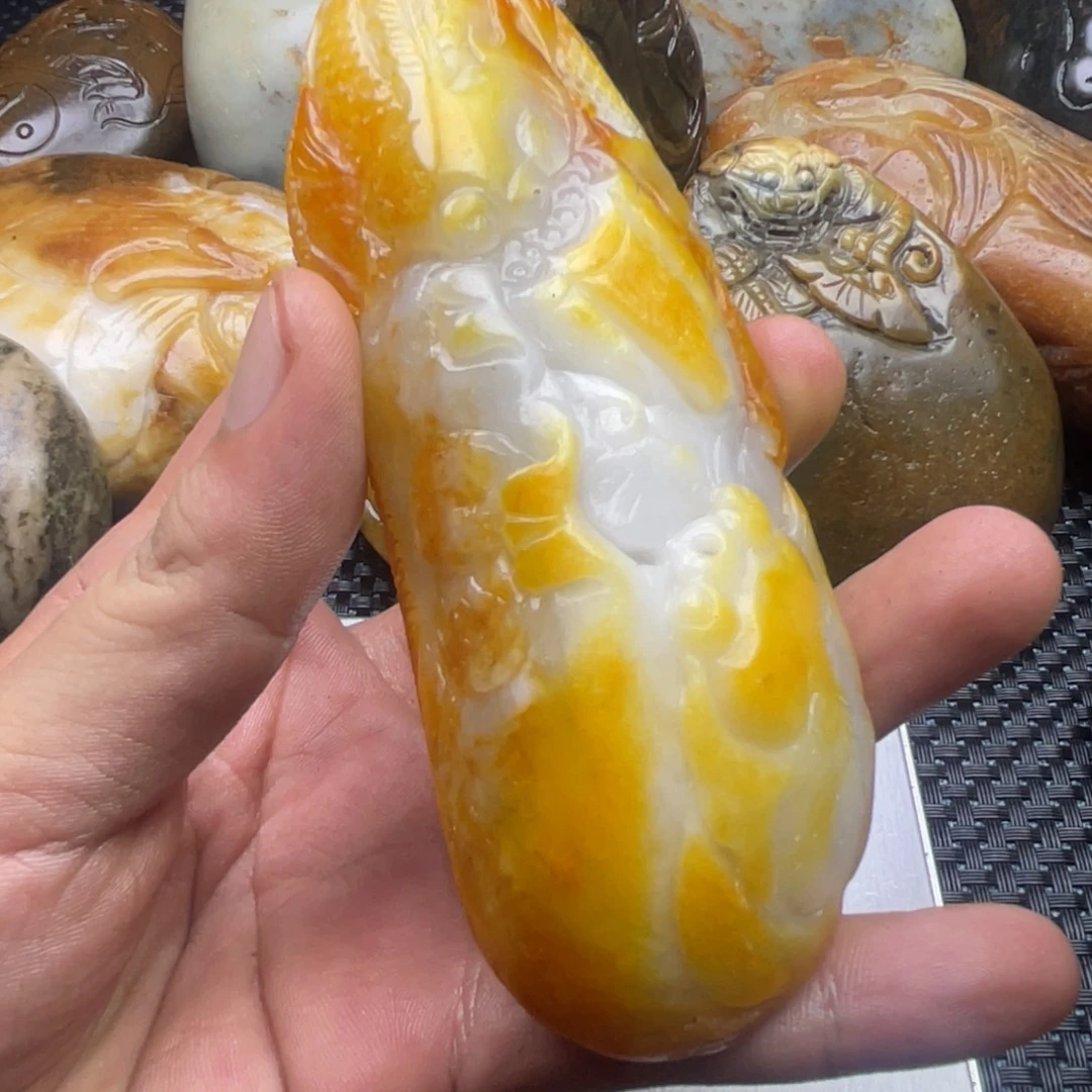 和田玉（糖玉）未镶嵌挂件
