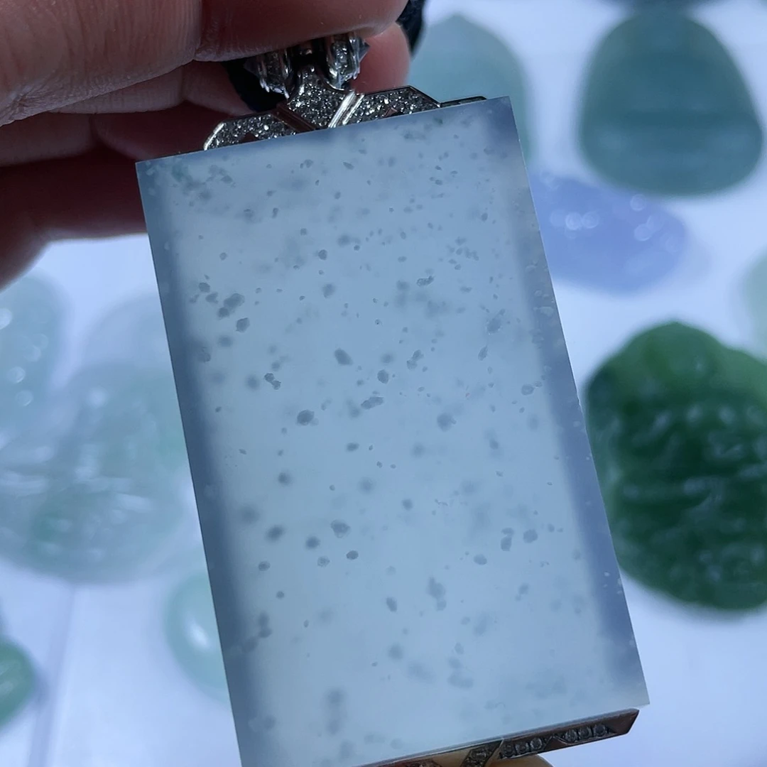 定制翡翠未镶嵌挂件