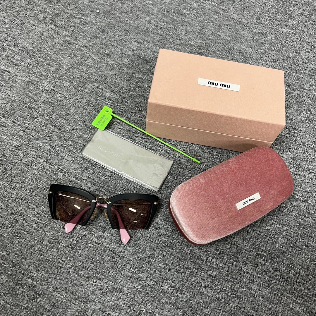 99新 AMIPARIS miumiu 墨镜