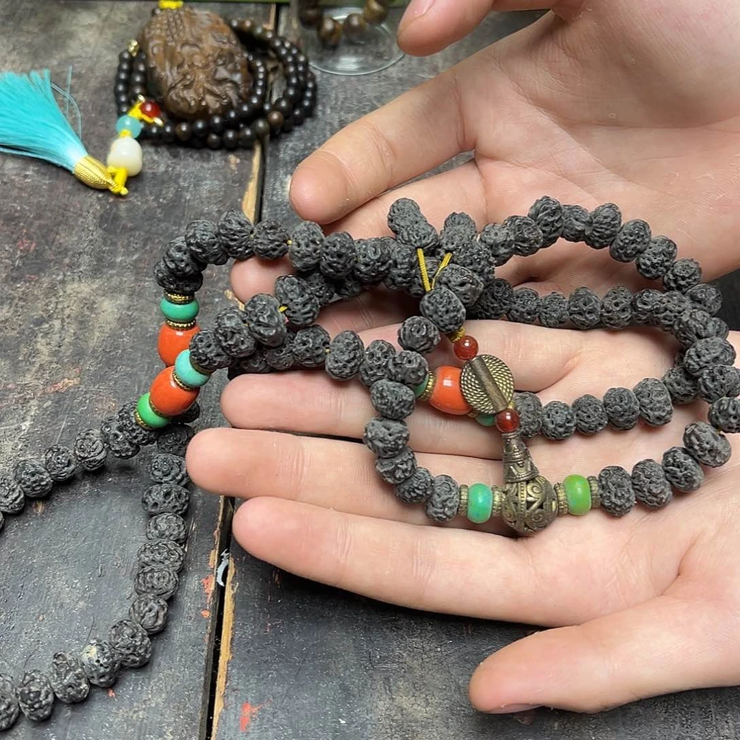 大叶紫檀（黑酸枝木类）