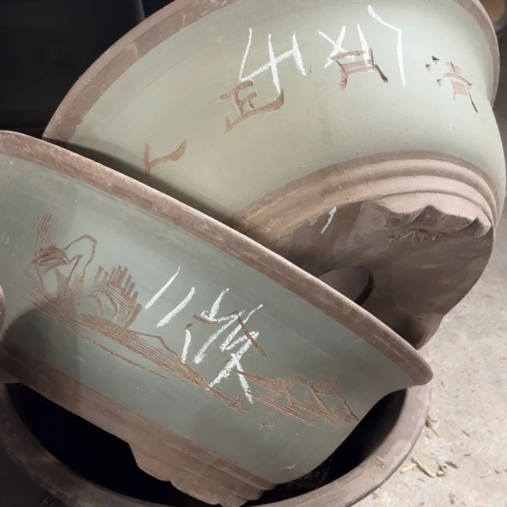 紫砂花盆  100-3。 41-17。 微瑕