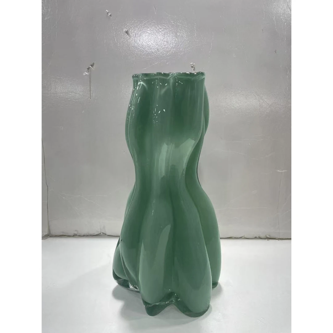 [YA-701]吕意琉璃花瓶