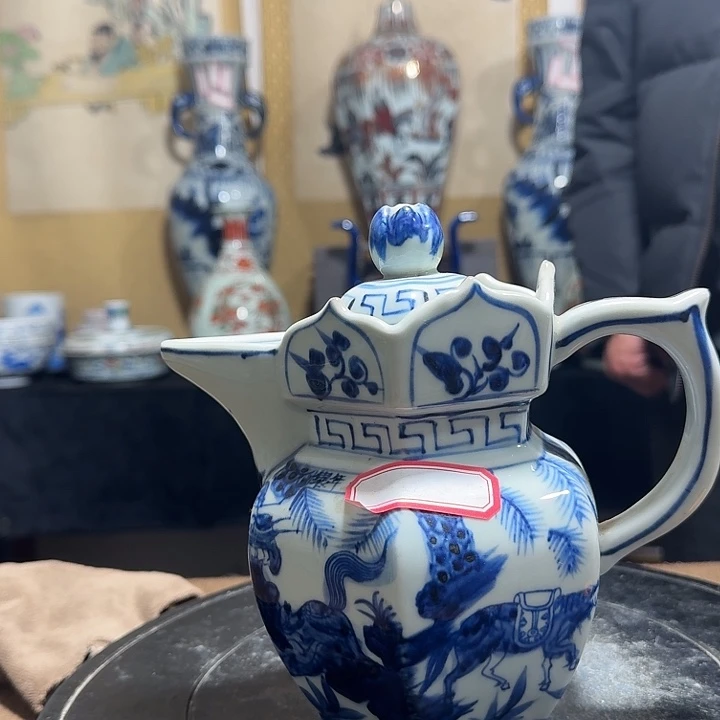 瓷摆件