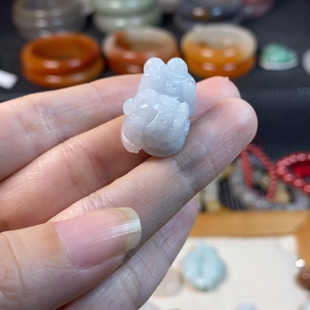 颈饰未镶嵌翡翠羊*咩