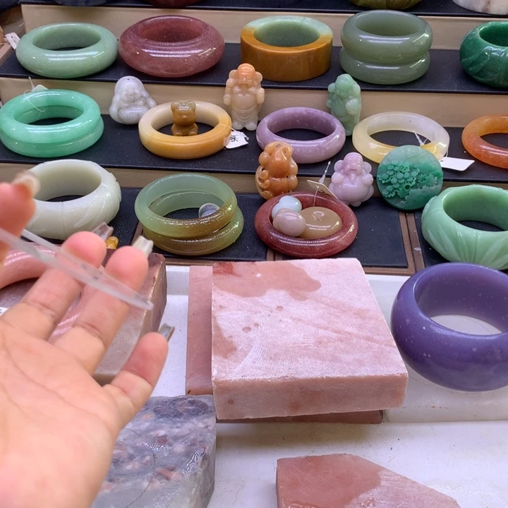 宝***贝石英质玉未镶嵌122344567890