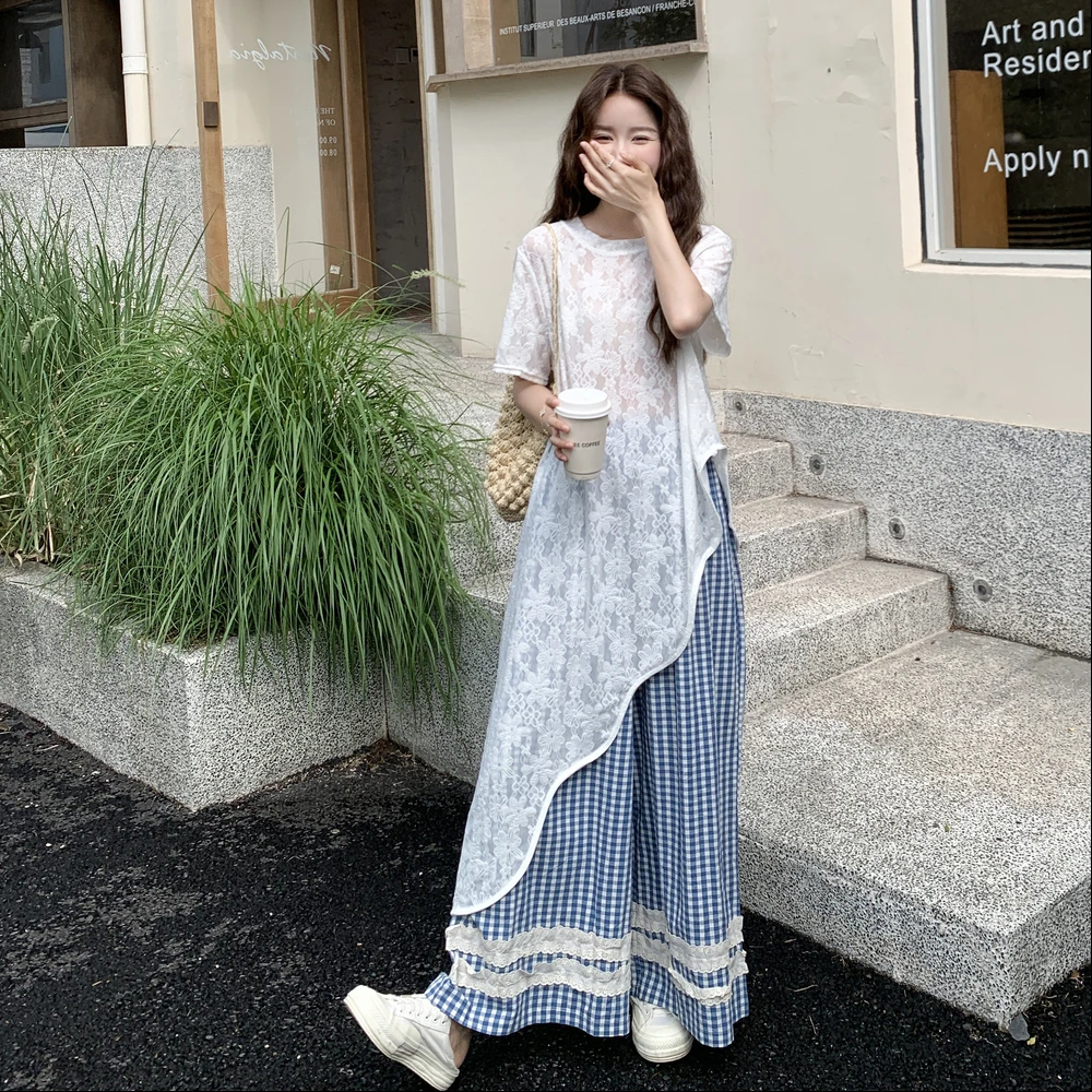 减龄五一ootd穿搭高级感大方得体设计感蕾丝衫蓝白格阔腿裤两件套