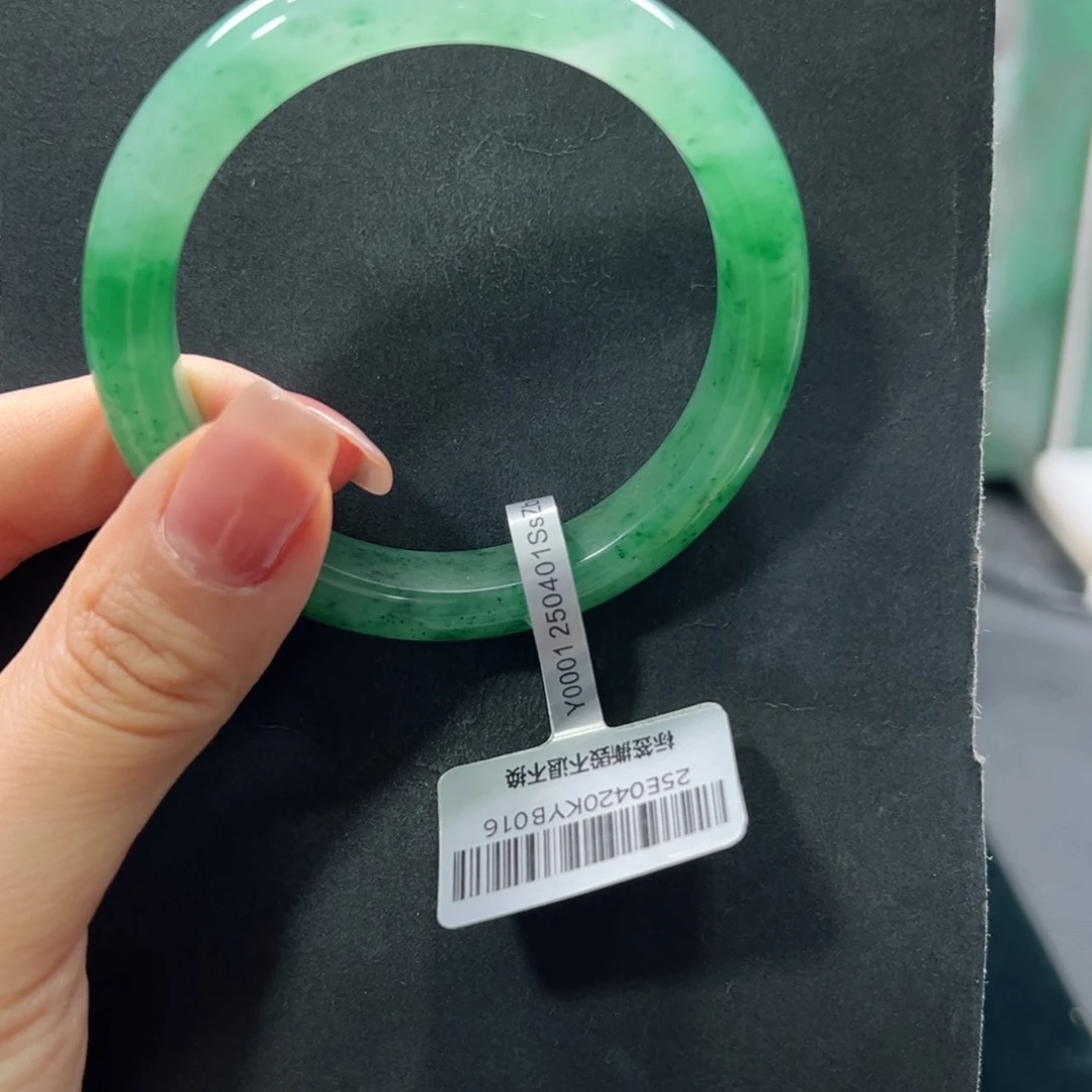 石英质玉手镯未镶嵌➕迪迪53