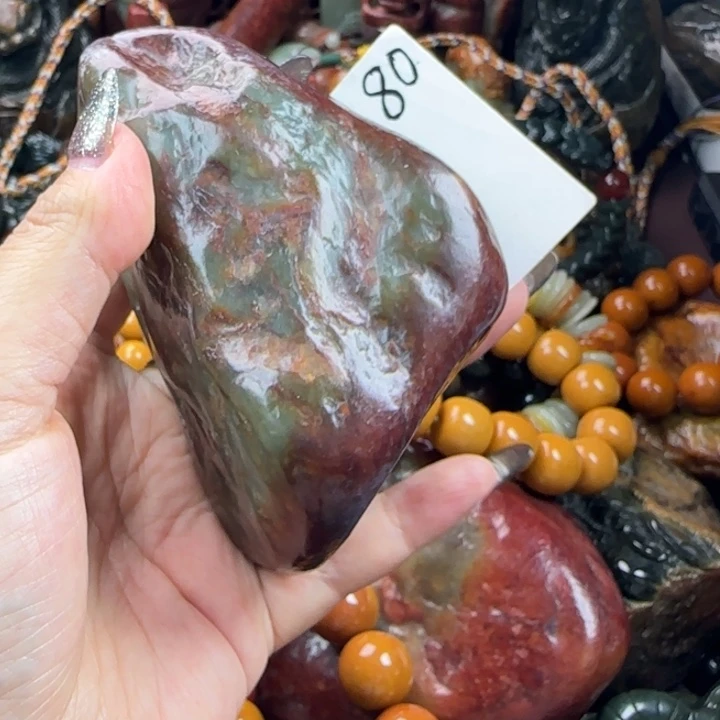 透闪石质玉未镶嵌珠宝奇石
